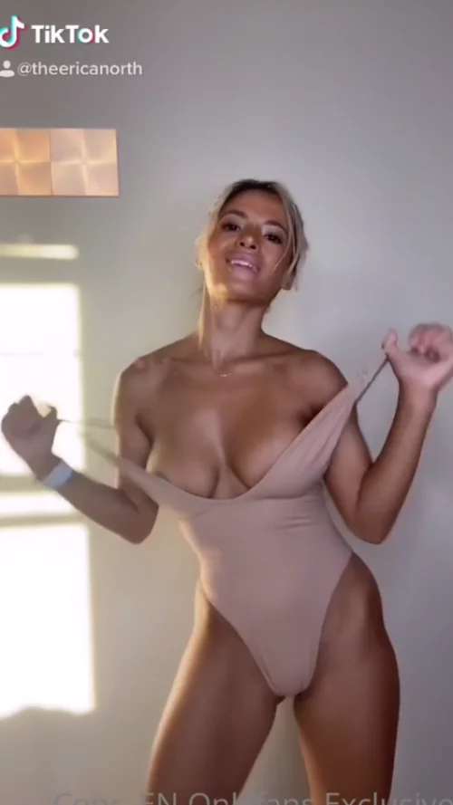 This girl showing her big boobs on TikTok