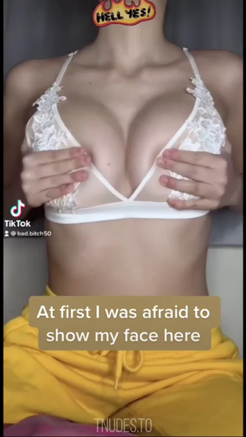 TikTok girl shows hot natural boobs